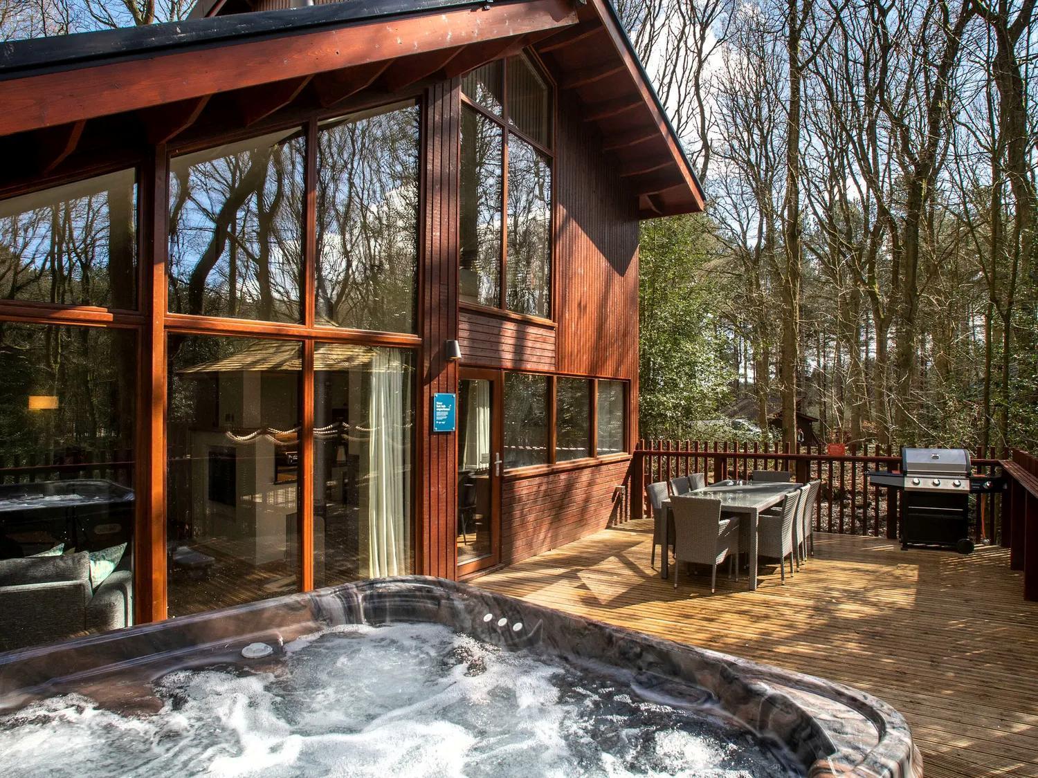 Delamere Forest Cabins - Forest Holidays Mouldsworth Exterior photo