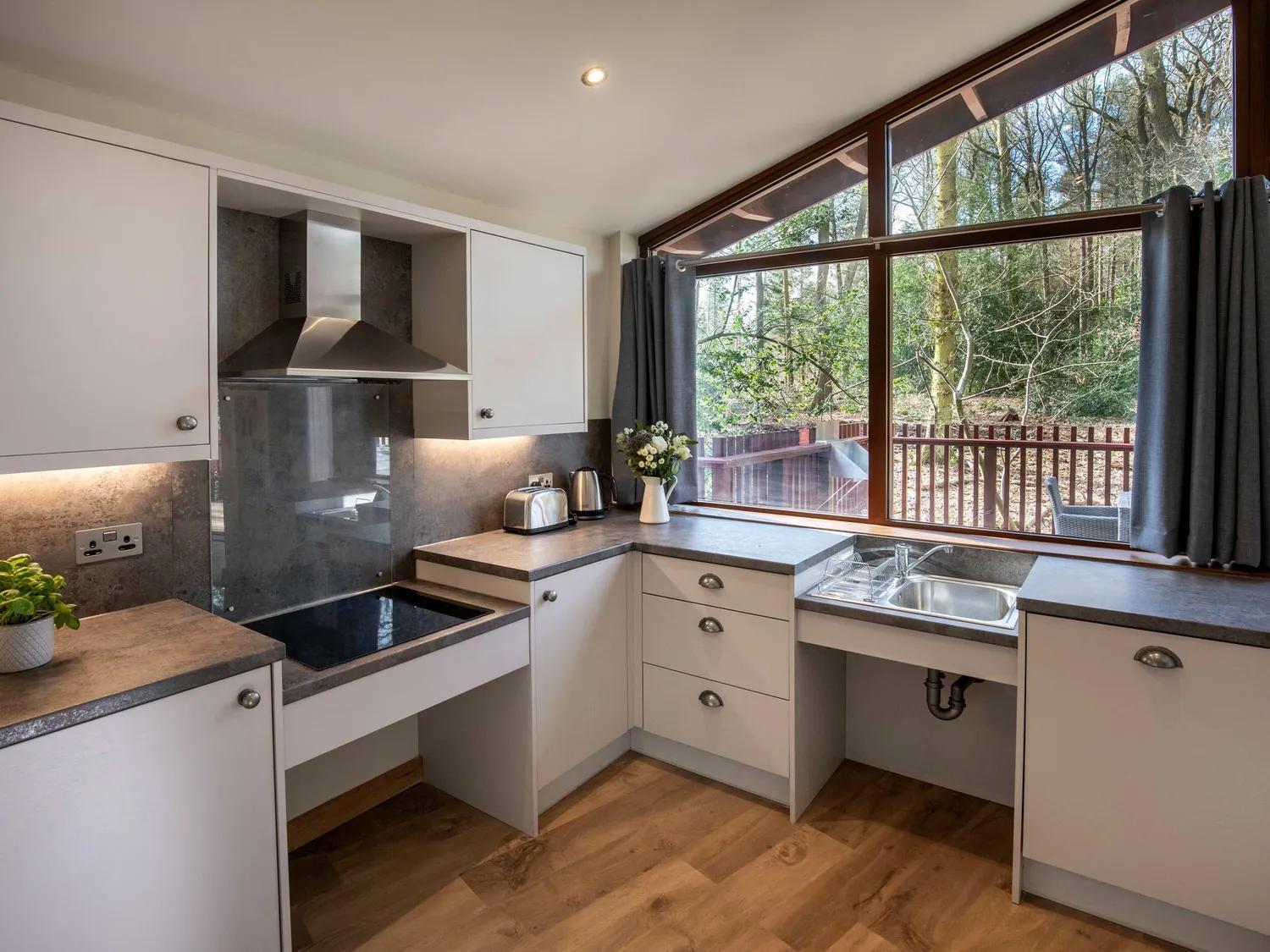 Delamere Forest Cabins - Forest Holidays Mouldsworth Exterior photo